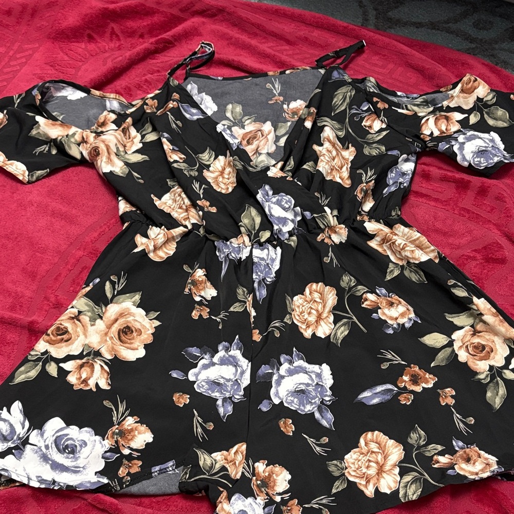 SHEIN black Floral Print Top